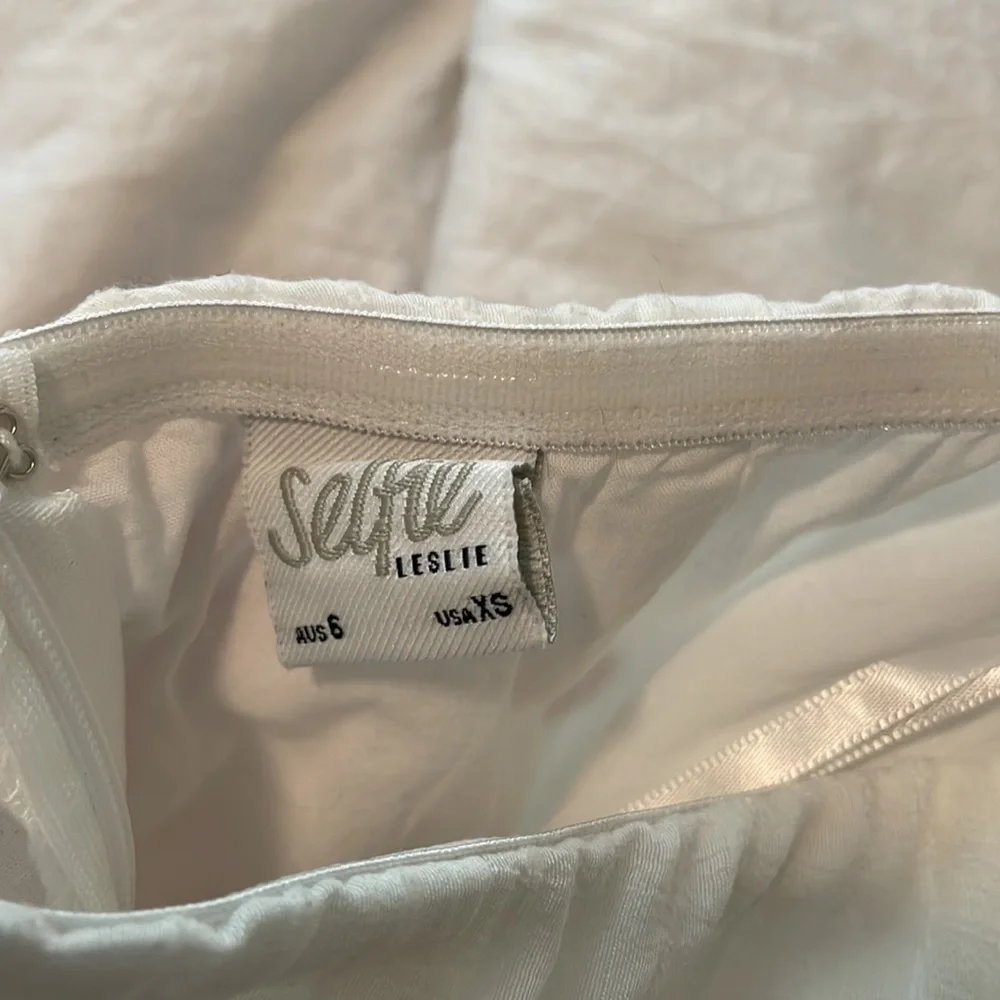 Selfie Leslie Flowy Romper - Picture 6 of 6